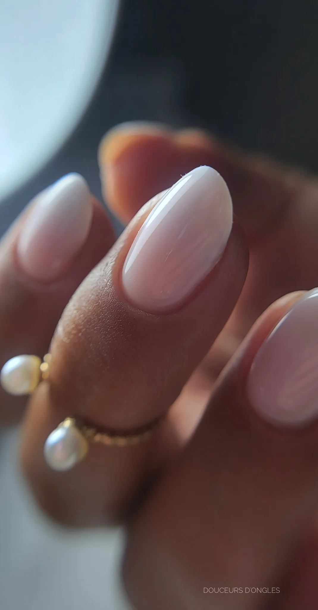 Douceur d'Ongles, la marque de prothésie ongulaire de Karine Cibrario